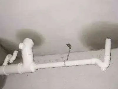 四方台卫生间测漏水的几种情景